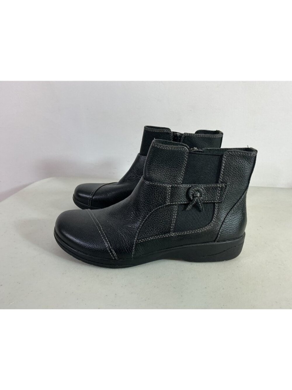 Clarks Leather Boots Side Zip Womens 7